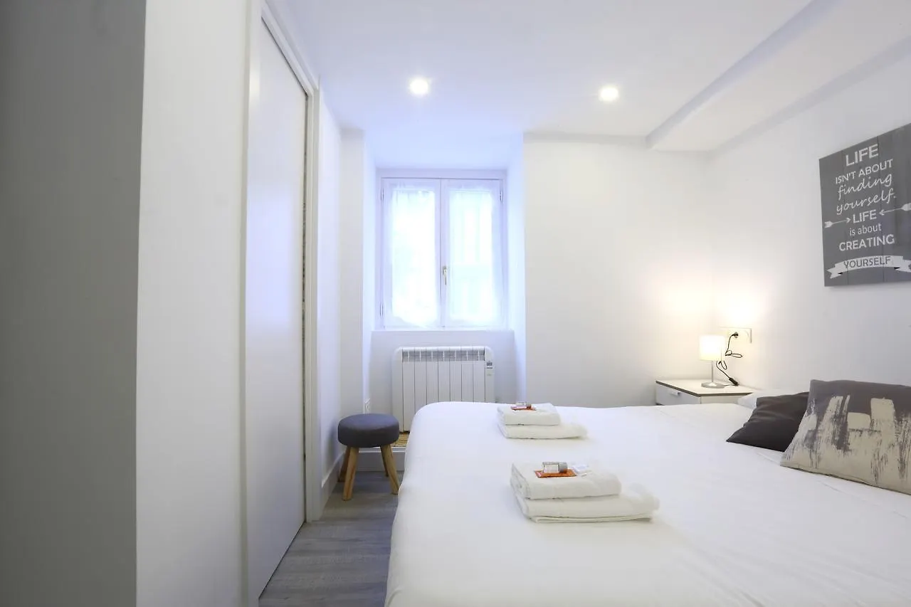 Martintxo By Smiling Rentals Hondarribia 0*,